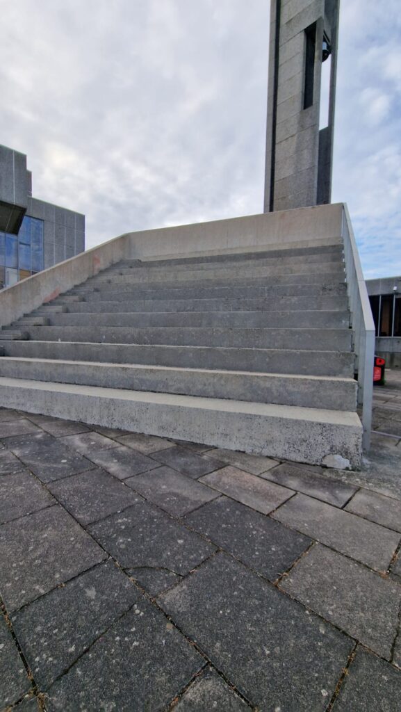 Pressure washing and driveway cleaning